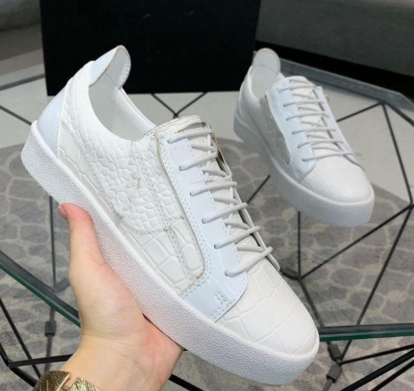 soutdoor ports shoes skate shoes baby kids casual men shoes real leather sneakers, Black;grey
soutdoor ports shoes skate shoes baby kids casual men shoes real leather sneakers, Black;grey