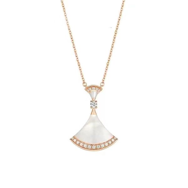 luxury designer necklace fashion flower f pendant necklace 18k gold necklace jewelry fashion new women's, Silver
luxury designer necklace fashion flower f pendant necklace 18k gold necklace jewelry fashion new women's, Silver