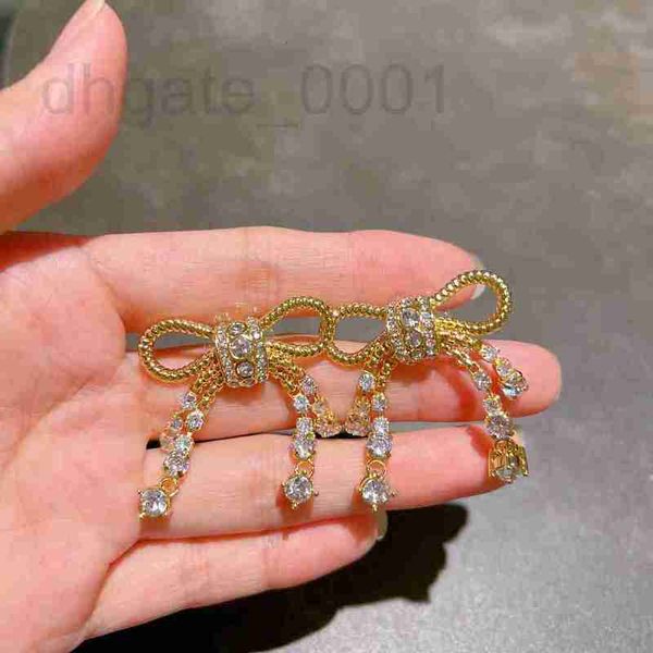charm designer gold bow tassel crystal diamond earrings by zhang yuanying, the same light and luxurious high-end earrings for women 6hst, Golden
charm designer gold bow tassel crystal diamond earrings by zhang yuanying, the same light and luxurious high-end earrings for women 6hst, Golden