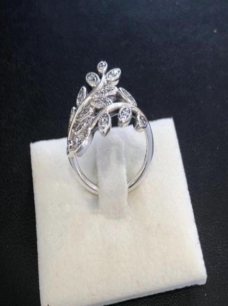 new luxury fashion cz diamond leaf ring with original box for p 925 sterling silver wedding gift rings set3026093, Golden;silver
new luxury fashion cz diamond leaf ring with original box for p 925 sterling silver wedding gift rings set3026093, Golden;silver