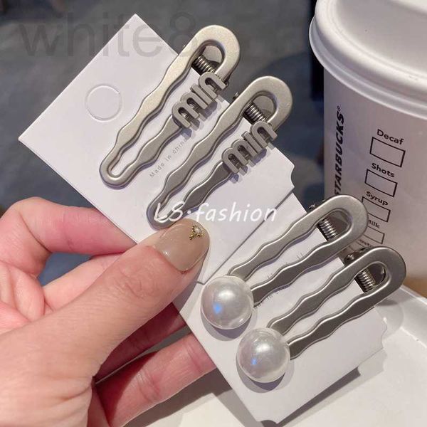 hair clips & barrettes designer matte silver high-end pearl duckbill clip with versatile temperament, metal bangs clip, female hair broken e, Golden;silver
hair clips & barrettes designer matte silver high-end pearl duckbill clip with versatile temperament, metal bangs clip, female hair broken e, Golden;silver