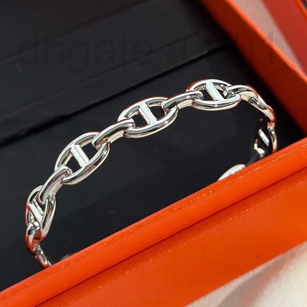 bangle designer smooth and minimalist hollowed out pig nose oval bracelet with opening s925 silver high-end versatile xdvy, Black
bangle designer smooth and minimalist hollowed out pig nose oval bracelet with opening s925 silver high-end versatile xdvy, Black