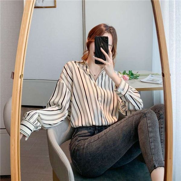 spring and autumn blouses style chiffon blouse with vertical stripe for women, White
spring and autumn blouses style chiffon blouse with vertical stripe for women, White