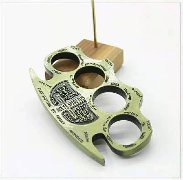 tiger finger four finger selfundefineddefense weapons will hand in hand with the tiger finger fist buckle self-defense fighting supplies equ
tiger finger four finger selfundefineddefense weapons will hand in hand with the tiger finger fist buckle self-defense fighting supplies equ