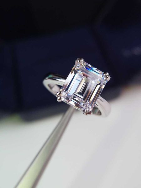 trendy h family solitaire single diamond ring 3 claw tiny yellow eight claw set with emerald cut 925 silver plated gold, Golden;silver
trendy h family solitaire single diamond ring 3 claw tiny yellow eight claw set with emerald cut 925 silver plated gold, Golden;silver