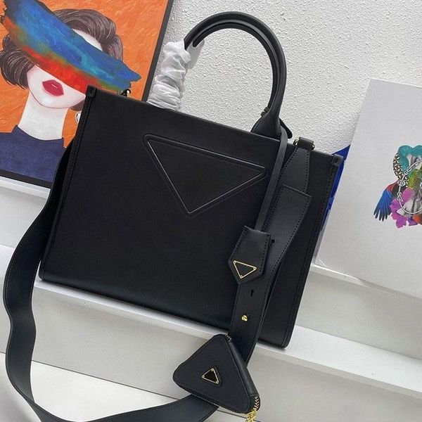 designer bag luxury shoulder bag crossbody bag large capacity handbag commuter tote bag men's and women's fashion bags
designer bag luxury shoulder bag crossbody bag large capacity handbag commuter tote bag men's and women's fashion bags