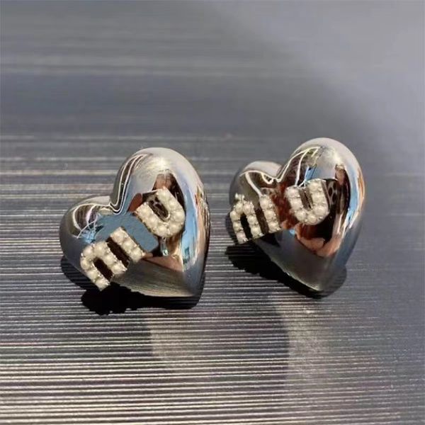 miu love earrings designer heart shaped earrings high grade cool style 2023 new earrings versatile embedding pearl, Golden;silver
miu love earrings designer heart shaped earrings high grade cool style 2023 new earrings versatile embedding pearl, Golden;silver