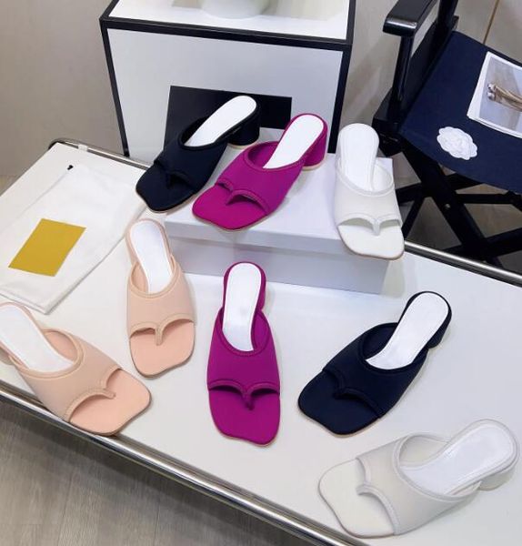 mm6 tabi sandals luxury women sandal slides shoes low heel maison mm6 shoes flip flop beach outdoor shoes square toe with box, Black
mm6 tabi sandals luxury women sandal slides shoes low heel maison mm6 shoes flip flop beach outdoor shoes square toe with box, Black