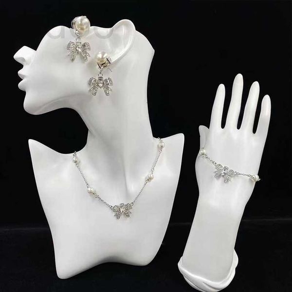 bracelet, earrings & necklace designer miao family bowknot pearl set bracelet earline women's light beauty advanced sense gift box yrox, Black
bracelet, earrings & necklace designer miao family bowknot pearl set bracelet earline women's light beauty advanced sense gift box yrox, Black