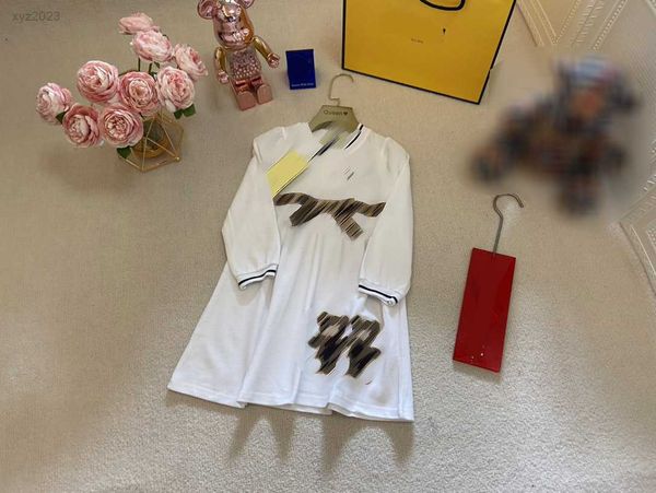 23ss designer baby autumn clothes girl dress long sleeve round neck frock size 100-150 cm letter printed bow decoration child skirt, Red;yellow
23ss designer baby autumn clothes girl dress long sleeve round neck frock size 100-150 cm letter printed bow decoration child skirt, Red;yellow