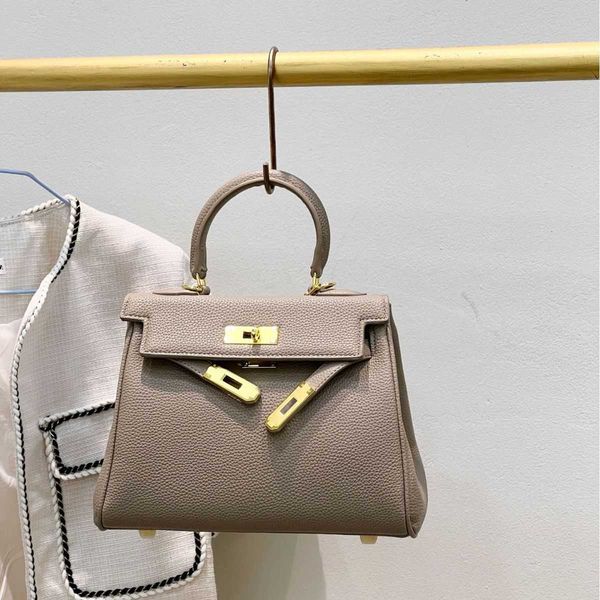 designer bags high class fashion handbag 2023 new casual wide shoulder strap kelys bag messenger lgul
designer bags high class fashion handbag 2023 new casual wide shoulder strap kelys bag messenger lgul