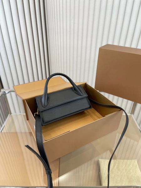 2023 women's designer luxury handbag genuine leather stick shoulder bag mirror face square fashion bag hobo fashion bag
2023 women's designer luxury handbag genuine leather stick shoulder bag mirror face square fashion bag hobo fashion bag