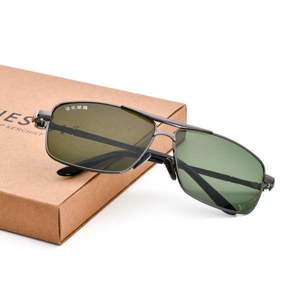 enhanced glass lens high definition double beam metal sunglasses driver's driving glasses, White;black
enhanced glass lens high definition double beam metal sunglasses driver's driving glasses, White;black