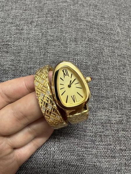 diamond women's luxury watch aaa quartz movement moissanite watches with snake head shape snake sketching the lady bvl serpentiseduttor, Slivery;brown
diamond women's luxury watch aaa quartz movement moissanite watches with snake head shape snake sketching the lady bvl serpentiseduttor, Slivery;brown