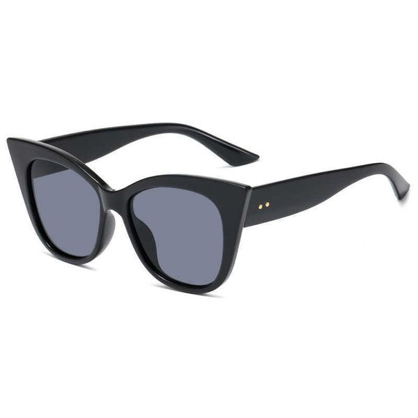 triangle cat's eye female simple personality street ssunglasses fashion trend ins style sunglasses, White;black
triangle cat's eye female simple personality street ssunglasses fashion trend ins style sunglasses, White;black