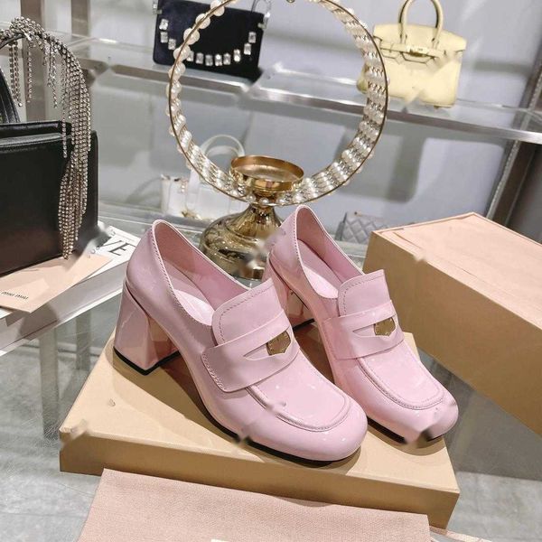 designer women shoes luxury platform shoes patent leather shoes classic leather shoes work vacation elegant black and white blue
designer women shoes luxury platform shoes patent leather shoes classic leather shoes work vacation elegant black and white blue