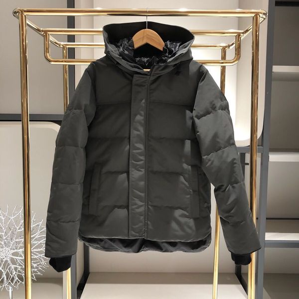 2023 new casual brand windproof down men down jacket winter warm coat men duck down male windproof goose parka 9652, Black
2023 new casual brand windproof down men down jacket winter warm coat men duck down male windproof goose parka 9652, Black