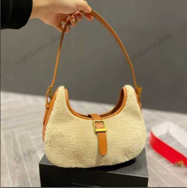 5a fashion shoulder bag designer winter plush wallet lambswool leather patchwork handbag for women classic famous brand shopping purses 2202
5a fashion shoulder bag designer winter plush wallet lambswool leather patchwork handbag for women classic famous brand shopping purses 2202