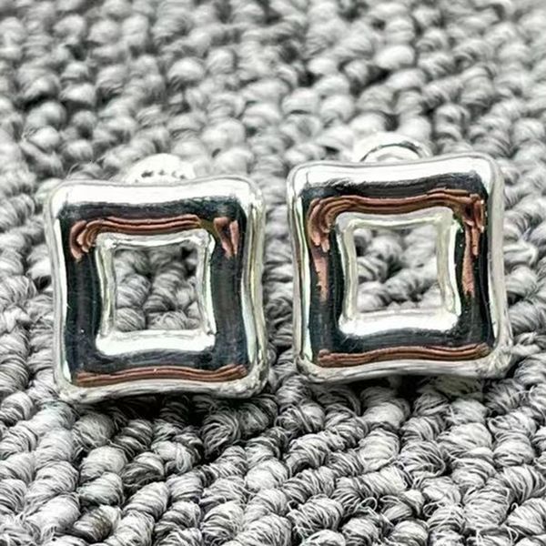 stud unode50 exquisite and fashionable electroplated 925 silver simple geometric earstud's romantic holiday gift 230811, Golden;silver
stud unode50 exquisite and fashionable electroplated 925 silver simple geometric earstud's romantic holiday gift 230811, Golden;silver