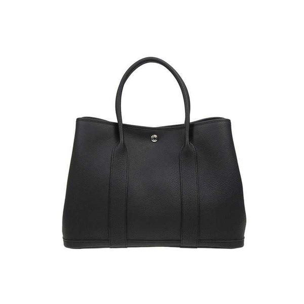 a handheld calfskin women's h purse commuter bag designer leather brand shoulder crossbody bag hanging garden bag party bag
a handheld calfskin women's h purse commuter bag designer leather brand shoulder crossbody bag hanging garden bag party bag