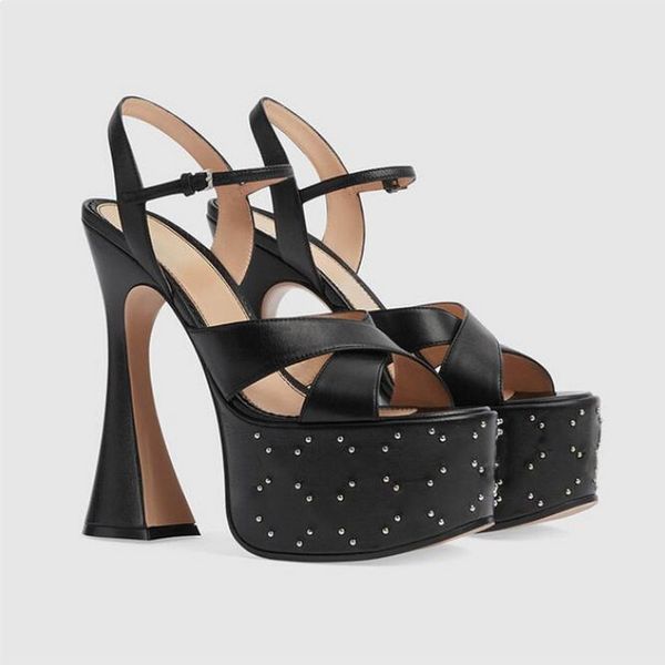 2023 new summer sandals designer high heel platform women's shoes rivet banquet shoes pumps black pink white brown round head open toe
2023 new summer sandals designer high heel platform women's shoes rivet banquet shoes pumps black pink white brown round head open toe