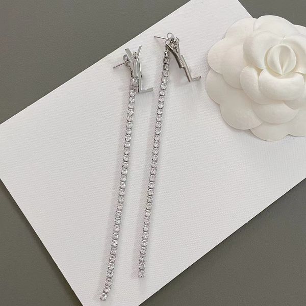 fashion designer gold silver long diamond y-letter pendant hoop earrings women's earrings engagement tour 22022402r
fashion designer gold silver long diamond y-letter pendant hoop earrings women's earrings engagement tour 22022402r