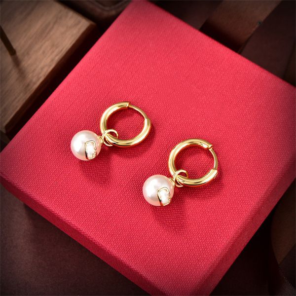 letter v earring logo valentinolies stud earing women hoop designer luxury jewelry luxury pearl earrings 9734, Golden;silver
letter v earring logo valentinolies stud earing women hoop designer luxury jewelry luxury pearl earrings 9734, Golden;silver
