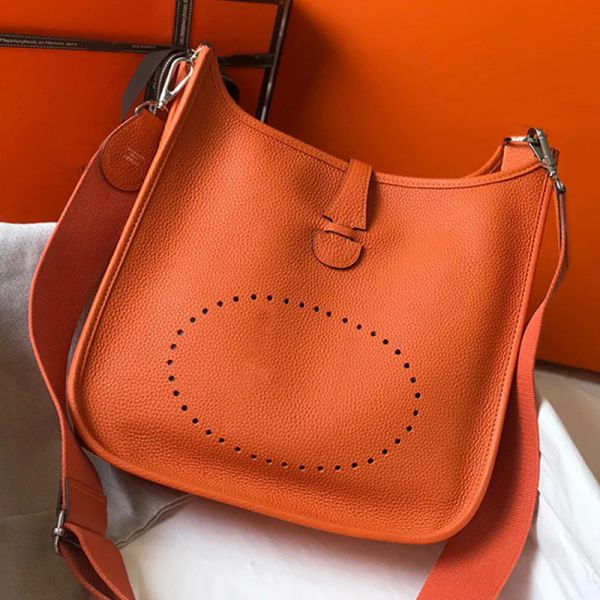 genuine leather evelyne bag designer women bags evelyn evelyne 28cm bag luxury shoulder bag vacation leisure handbag
genuine leather evelyne bag designer women bags evelyn evelyne 28cm bag luxury shoulder bag vacation leisure handbag