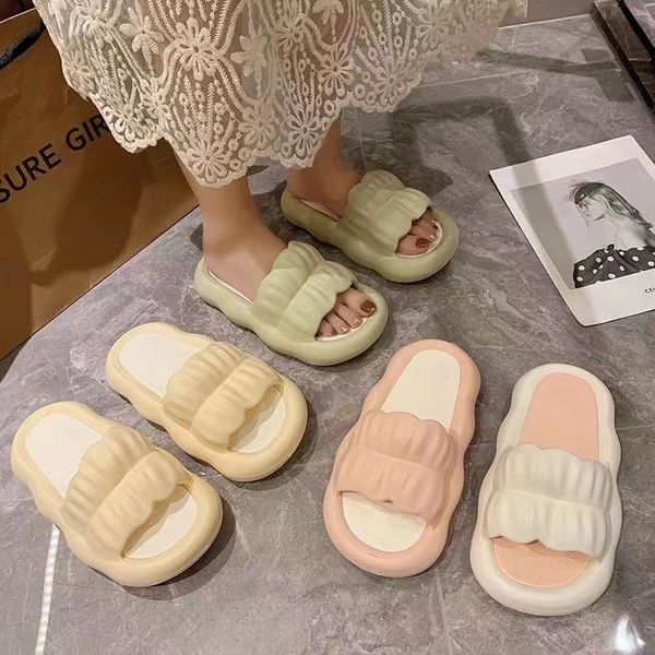 xcl 222 thin strips stepping on feces feeling home slippers men and women summer indoor household non-slip deodorant soft bottom bath sandal, Black
xcl 222 thin strips stepping on feces feeling home slippers men and women summer indoor household non-slip deodorant soft bottom bath sandal, Black