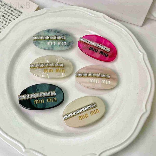 hair clips & barrettes designer spring and summer new acetate zircon clip letter min oval horse tail versatile women's ball head orname, Golden;silver
hair clips & barrettes designer spring and summer new acetate zircon clip letter min oval horse tail versatile women's ball head orname, Golden;silver