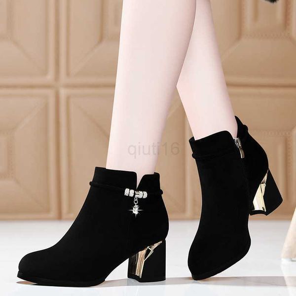 dress shoes new fashion women leather chelsea boots british style new autumn winter casual short ankle boots square high heels booties m0108, Black
dress shoes new fashion women leather chelsea boots british style new autumn winter casual short ankle boots square high heels booties m0108, Black