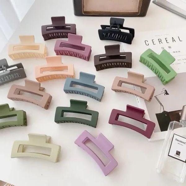 34 colors length frosted square clamps korean women hollow out arc scrunchies claw clips female plastic middle size ponytail zz, Slivery;white
34 colors length frosted square clamps korean women hollow out arc scrunchies claw clips female plastic middle size ponytail zz, Slivery;white