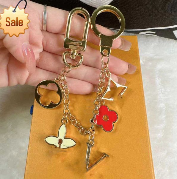 keychains lanyards fashion brand keychain letter flower splice designer metal women's bag pendant car accessories 992ess, Silver
keychains lanyards fashion brand keychain letter flower splice designer metal women's bag pendant car accessories 992ess, Silver