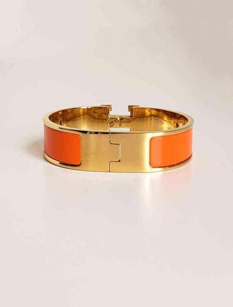 stainless steel gold buckle bangle bracelet fashion men and women bracelet luxury jewelry gift9473619, Black
stainless steel gold buckle bangle bracelet fashion men and women bracelet luxury jewelry gift9473619, Black