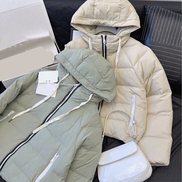 luxury designer womens down parkas lightweight and warm standing neck hooded puffer jacket jacket couple thickened warm loose winter leisure, Black
luxury designer womens down parkas lightweight and warm standing neck hooded puffer jacket jacket couple thickened warm loose winter leisure, Black