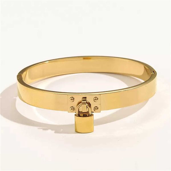 luxury brand designerlove bracelet screwdriver bangle for women and mens jewelry 18k plated gold wedding lovers diamond plated inlay high qu, Golden;silver
luxury brand designerlove bracelet screwdriver bangle for women and mens jewelry 18k plated gold wedding lovers diamond plated inlay high qu, Golden;silver