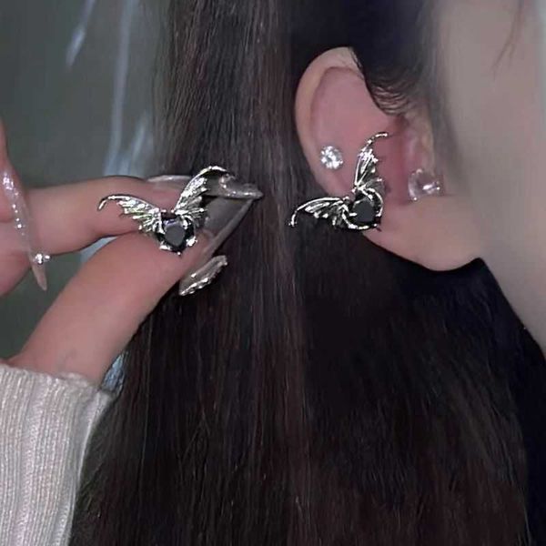 demon wings black zircon ear clip non-piercing earrings 2023 trend design korean personality butterfly heart cuff jewelry, Silver
demon wings black zircon ear clip non-piercing earrings 2023 trend design korean personality butterfly heart cuff jewelry, Silver