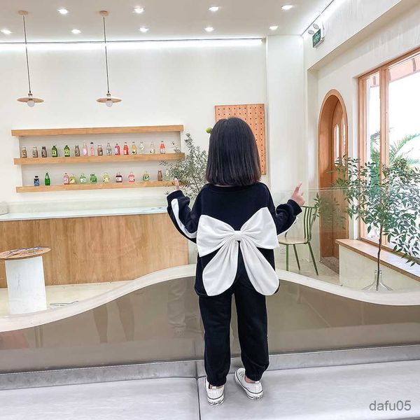 clothing sets girls clothing big bow clothes for girls sweatshirt pants costumes for girls spring autumn children's tracksuit r230812, White
clothing sets girls clothing big bow clothes for girls sweatshirt pants costumes for girls spring autumn children's tracksuit r230812, White