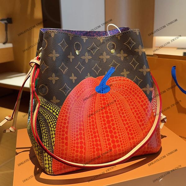 23ss women luxury designer totes bags onthego drawstring bucket handbag flowers shouder crossbody ladies handbags with original dust bag pou
23ss women luxury designer totes bags onthego drawstring bucket handbag flowers shouder crossbody ladies handbags with original dust bag pou