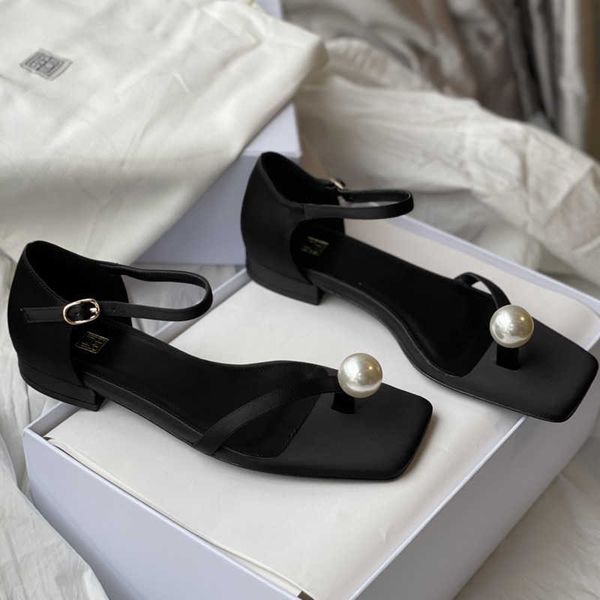 women shoes toteme the pearl flats black toteme flat sandals accented with an elegant faux pearl at the toe strap cotton-silk satin and leat
women shoes toteme the pearl flats black toteme flat sandals accented with an elegant faux pearl at the toe strap cotton-silk satin and leat