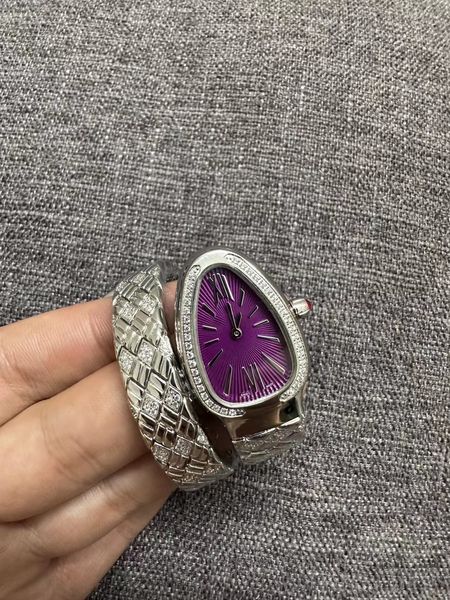gold and silver women's watch quartz movement watches with snake head shape snake scale chain sketching the snake's snake's s, Slivery;brown
gold and silver women's watch quartz movement watches with snake head shape snake scale chain sketching the snake's snake's s, Slivery;brown