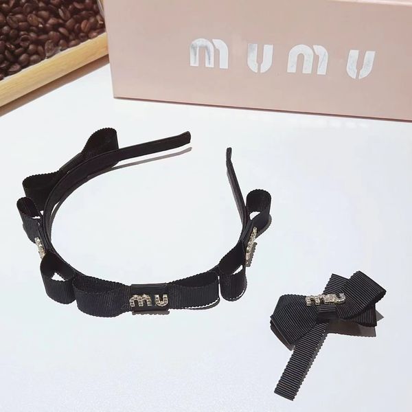 spring/summer hair hoops miu letter bow tie hair clip clip fashion luxury alloy woven hair accessories, Silver
spring/summer hair hoops miu letter bow tie hair clip clip fashion luxury alloy woven hair accessories, Silver