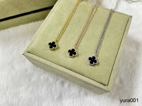 pendant necklaces 18k gold brand clover designer necklaces with shining crystal diamond ol 4 leaf mother of pearl mini 9mm pendant luxury ch, Silver
pendant necklaces 18k gold brand clover designer necklaces with shining crystal diamond ol 4 leaf mother of pearl mini 9mm pendant luxury ch, Silver