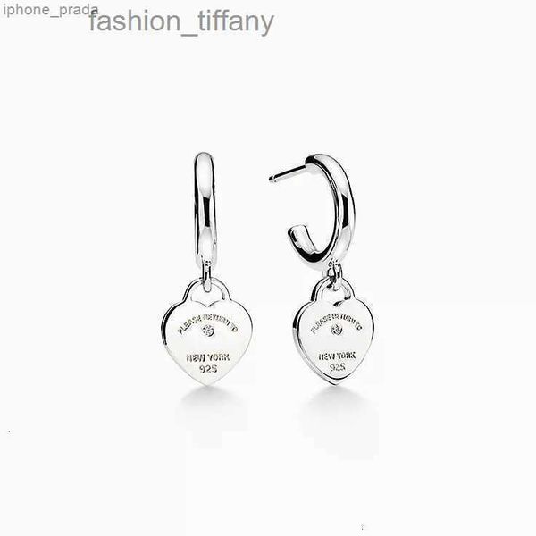 t-heart charm earrings love stud earrings 925 silver sterlling jewelry desinger women valentine's day party gift original luxury brand, Golden;silver
t-heart charm earrings love stud earrings 925 silver sterlling jewelry desinger women valentine's day party gift original luxury brand, Golden;silver