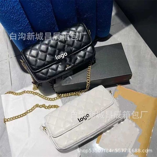 52% off designer bag 2024 early launch xiangfeng lingge chain summer new product large metal classic crossbody versatile mobile
52% off designer bag 2024 early launch xiangfeng lingge chain summer new product large metal classic crossbody versatile mobile