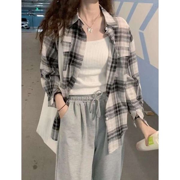 plaid blouse shirt spring and summer sunscreen loose thin cardigan long sleeve, White
plaid blouse shirt spring and summer sunscreen loose thin cardigan long sleeve, White