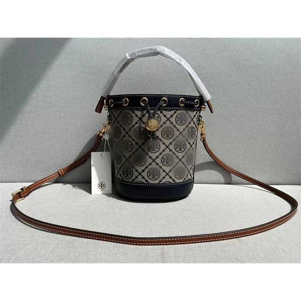 58% off designer bag 2024 early launch tb fashion trend single crossbody women's girl commuter drawstring bucket aging shrink shoulder
58% off designer bag 2024 early launch tb fashion trend single crossbody women's girl commuter drawstring bucket aging shrink shoulder