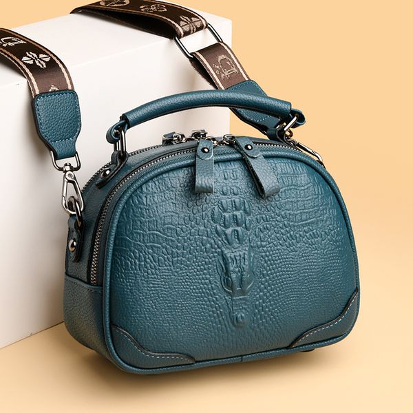 designer bags pu soft leather mommy bag large capacity small crocodile pattern crossbody bag round bag fashionable and simple wide shoulder
designer bags pu soft leather mommy bag large capacity small crocodile pattern crossbody bag round bag fashionable and simple wide shoulder