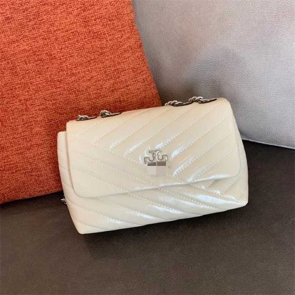 58% off designer bag 2024 early launch dongguan oil wax leather kira series lambskin chain single shoulder crossbody
58% off designer bag 2024 early launch dongguan oil wax leather kira series lambskin chain single shoulder crossbody