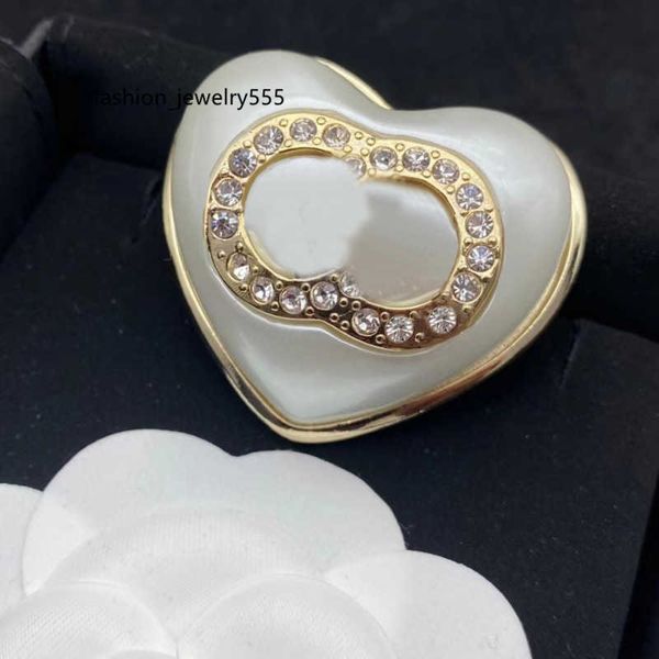 brooch pins luxury designer brooch for women stainless steel plated gold brooches with double o letter inlaid diamond pearl brooch womens me, Gray
brooch pins luxury designer brooch for women stainless steel plated gold brooches with double o letter inlaid diamond pearl brooch womens me, Gray